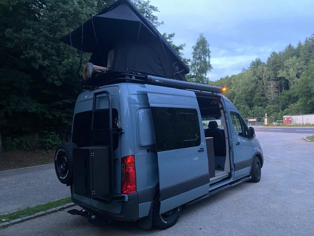 Fj