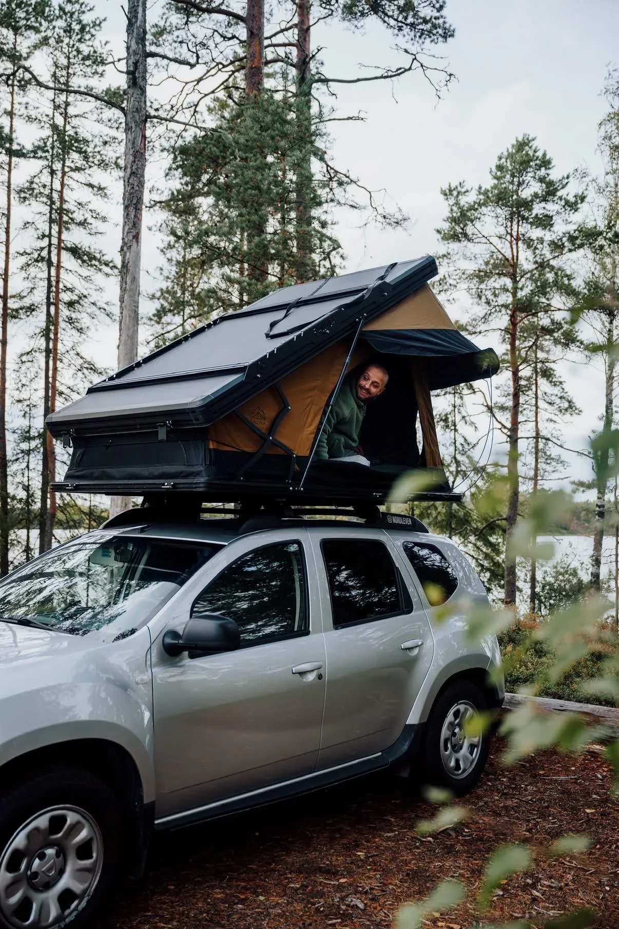 Fjällvila Upptacka Pro tent opgezet in berglandschap